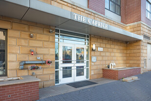 The Caprice & The MonteCarlo in Jersey City, NJ - Foto de edificio - Building Photo