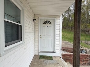 79 N Main St in Bellingham, MA - Building Photo - Building Photo