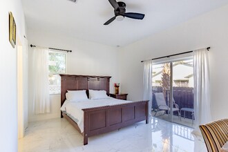 2213 Simms St in Hollywood, FL - Building Photo - Building Photo