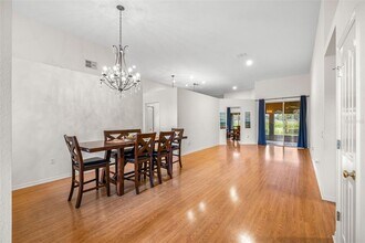 16521 Lake Heather Dr in Tampa, FL - Building Photo - Building Photo