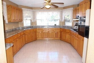 1902 Alderete Ln in Del Rio, TX - Building Photo - Building Photo