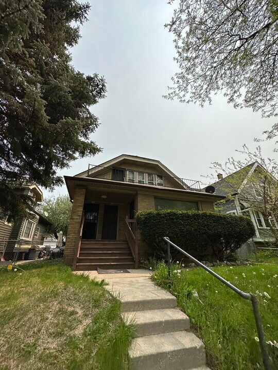 3264 N 37th St in Milwaukee, WI - Building Photo