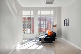 205 W 4th St, Unit SI ID1465694P in Cincinnati, OH - Foto de edificio - Building Photo