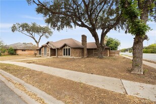 1000 S 1st St in McAllen, TX - Building Photo - Building Photo