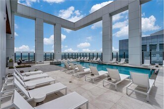 807 Crawford St in Houston, TX - Building Photo - Building Photo