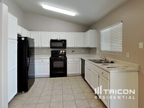 25726 W St Kateri Dr in Buckeye, AZ - Building Photo - Building Photo