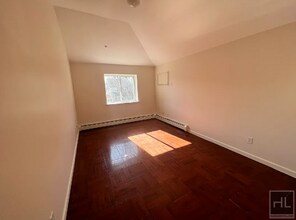 818 Clarence Ave-Unit -1 in Bronx, NY - Building Photo - Building Photo