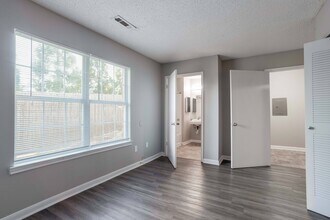 Jamestown Pointe Apartments in Greenville, SC - Building Photo - Building Photo
