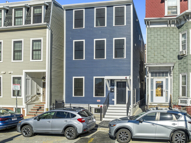 48 Woodward St, Unit 2