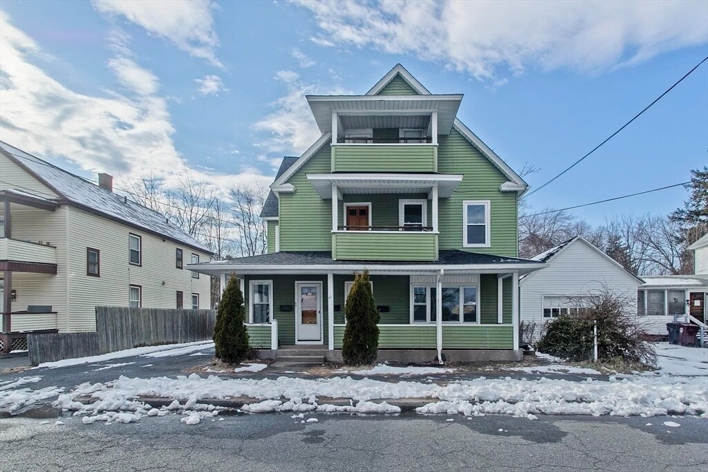 80 White St in Westfield, MA - Building Photo