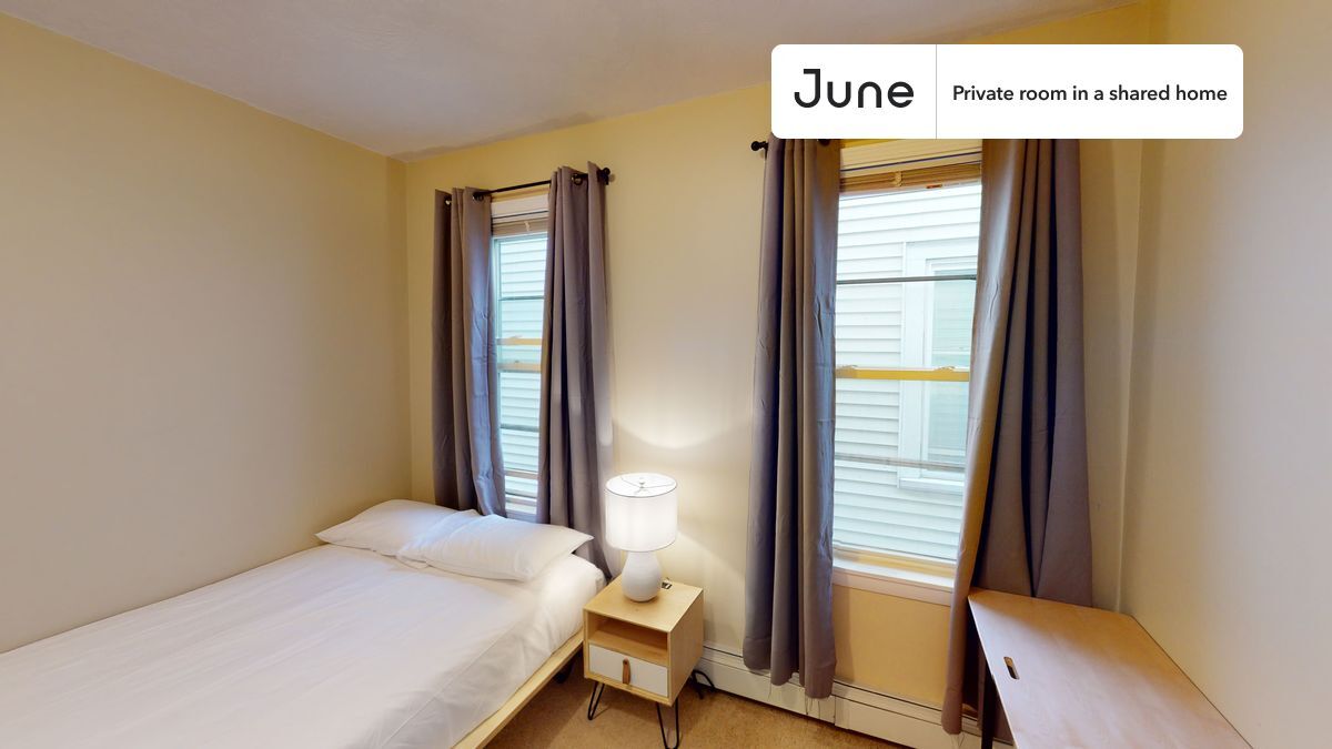 Private bedroom in 3 bed/1 bath Home in Boston, MA - Building Photo