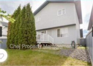 838-118A 118a St NW in Edmonton, AB - Building Photo - Building Photo