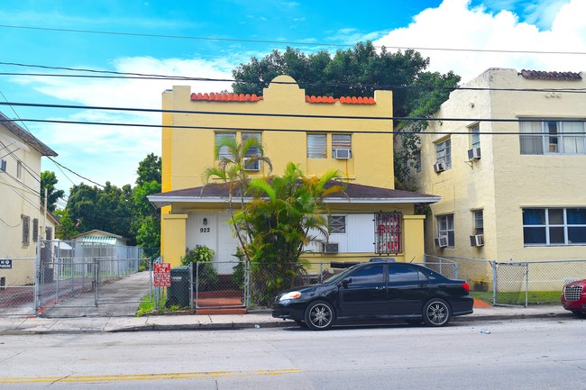 922 NW 2nd St in Miami, FL - Building Photo - Building Photo