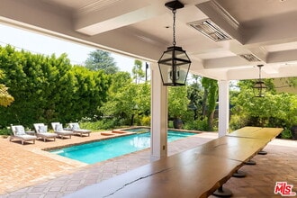 908 N Rexford Dr in Beverly Hills, CA - Building Photo - Building Photo
