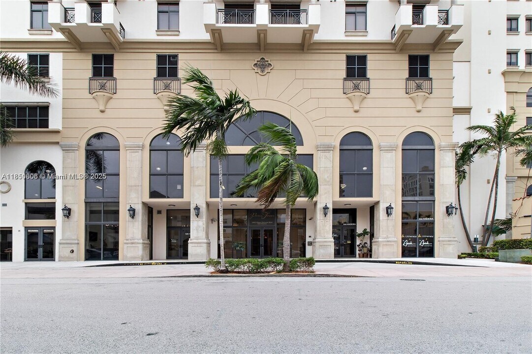 1805 Ponce de Leon in Coral Gables, FL - Building Photo