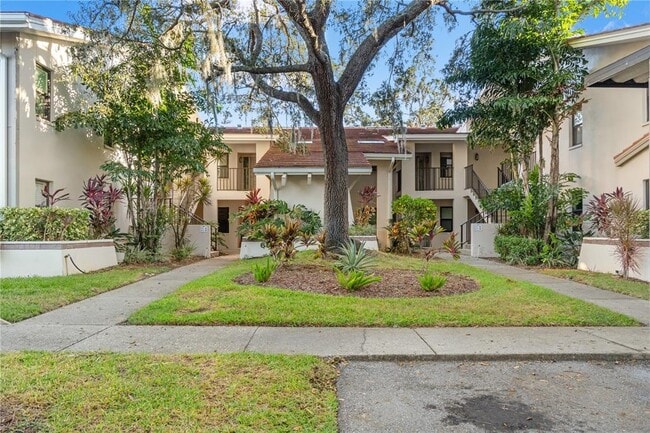 300 S Florida Ave in Tarpon Springs, FL - Building Photo - Building Photo