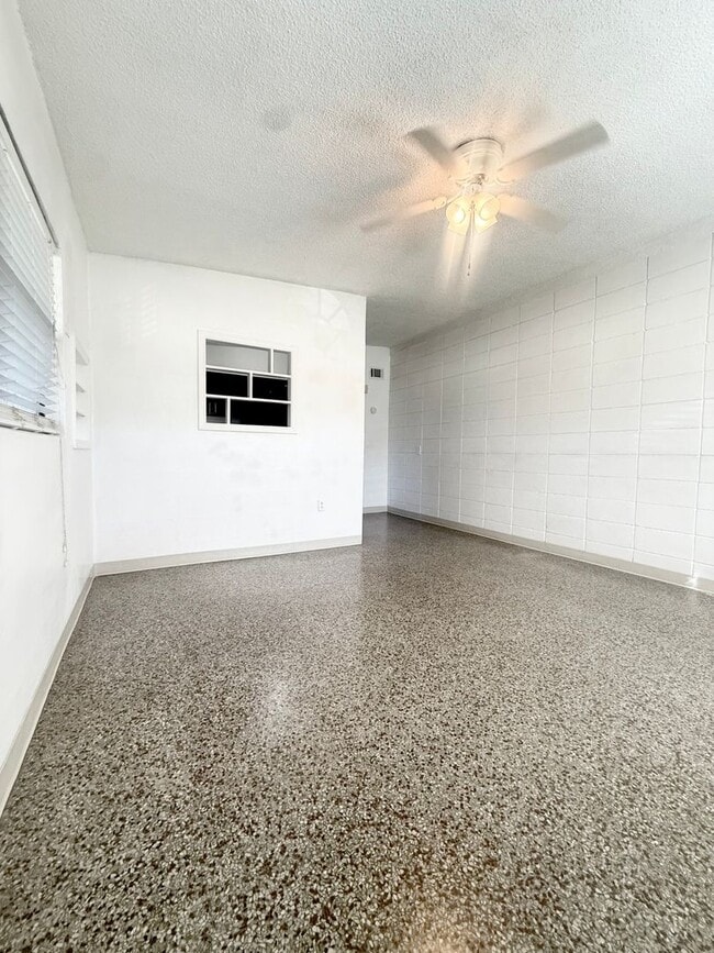 2207 Vine St in Orlando, FL - Building Photo - Building Photo