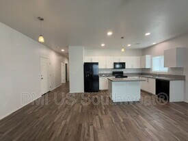 8700 E Loos Dr in Prescott Valley, AZ - Building Photo