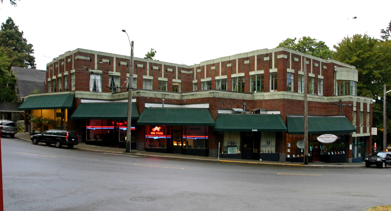 3601 S McClellan St in Seattle, WA - Building Photo