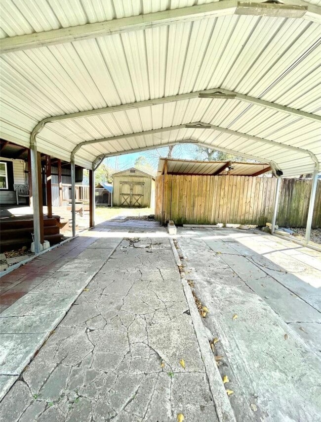 property at 5220 E Parkway Dr