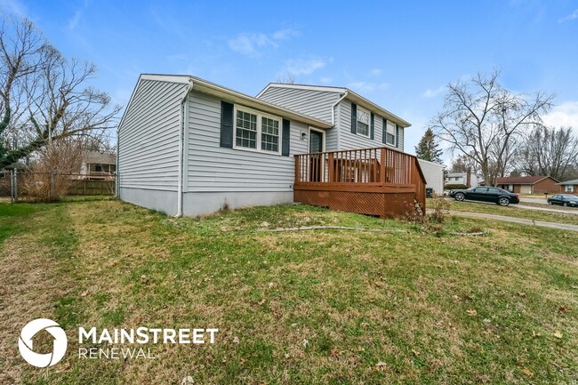 731 Saratoga Dr in Jeffersonville, IN - Building Photo - Building Photo