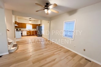 1966 Burr St in Toledo, OH - Building Photo - Building Photo