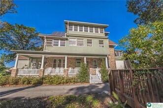 313 Edgewood Dr in Ambler, PA - Foto de edificio - Building Photo