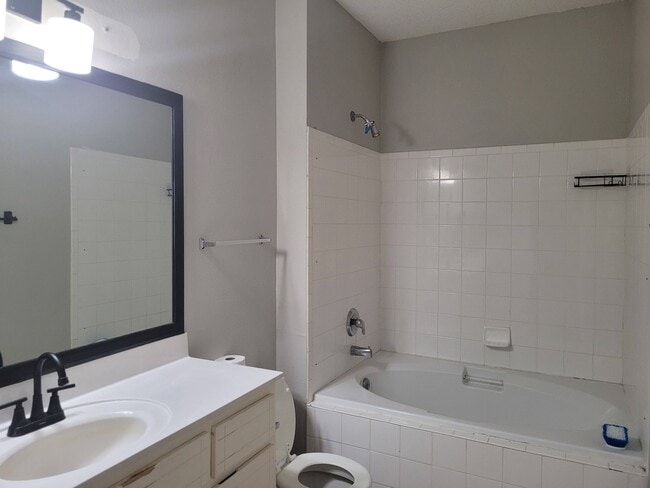 1672 Corey Wood Cir in Tallahassee, FL - Building Photo - Building Photo