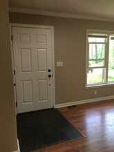 1009 E High St in Mount Vernon, OH - Building Photo - Building Photo