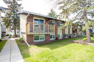 2015 2 Av NW in Calgary, AB - Building Photo