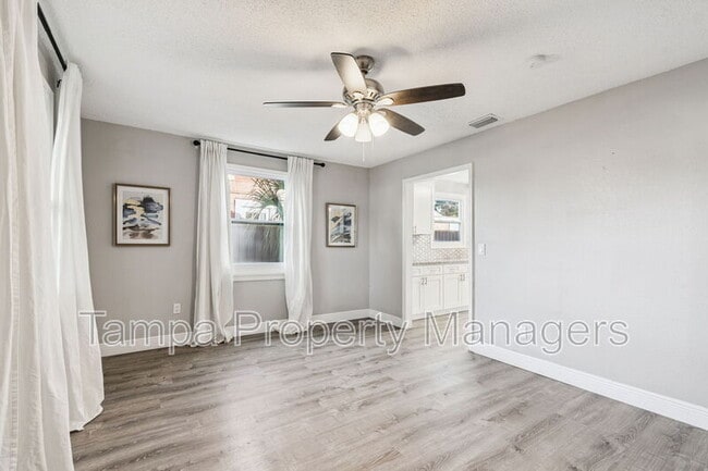 5408 5th Ave N in St. Petersburg, FL - Building Photo - Building Photo