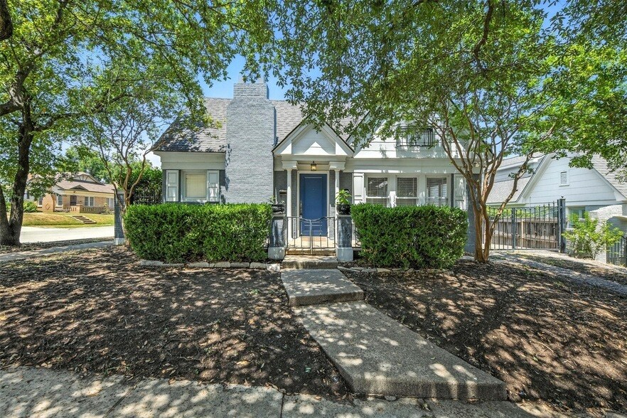 4036 Dexter Ave in Fort Worth, TX - Foto de edificio