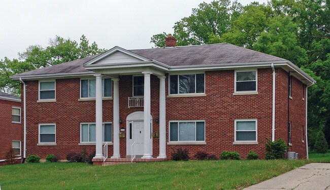 2695 Dixie Hwy in Fort Mitchell, KY - Foto de edificio - Building Photo