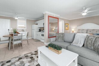 5600 Bonita Beach Rd SW in Bonita Springs, FL - Building Photo - Building Photo