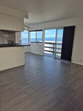 224 35th St, Unit Apt B in Manhattan Beach, CA - Foto de edificio - Building Photo