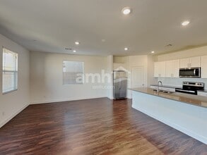 296 Yasmin Daylily Pl in Henderson, NV - Building Photo - Building Photo