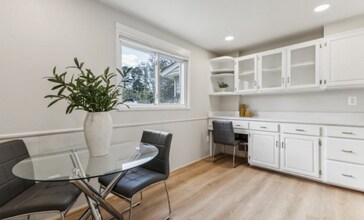 4210 Allison Cir-Unit -3 Large Room in Fairfax, VA - Building Photo - Building Photo