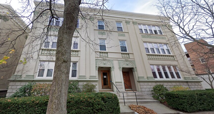 76 Egmont St, Unit 5 in Brookline, MA - Foto de edificio