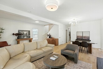 1024 S Ridgeland Ave in Oak Park, IL - Building Photo - Building Photo