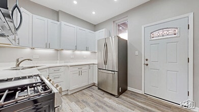 115 S Paulina St in Chicago, IL - Building Photo - Building Photo