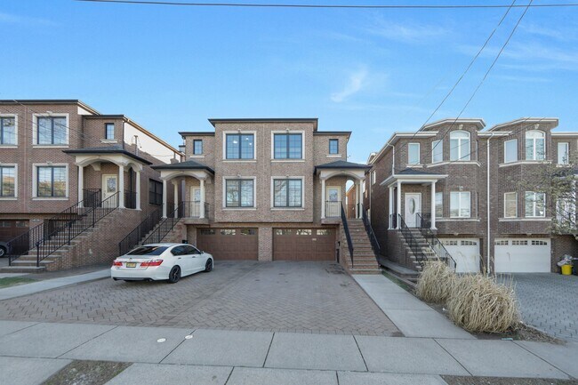 50 W Homestead Ave in Palisades Park, NJ - Building Photo - Building Photo
