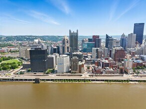 151 Fort Pitt Blvd in Pittsburgh, PA - Building Photo - Building Photo