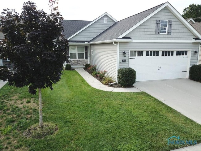 2143 Fieldbrook Dr in Toledo, OH - Foto de edificio - Building Photo