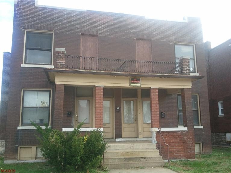 2900 S Compton Ave in St. Louis, MO - Building Photo