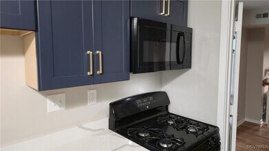 9737 Groundhog Dr in Bon Air, VA - Building Photo - Building Photo