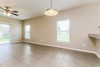 126 Briarcliff Dr in Poinciana, FL - Building Photo - Building Photo
