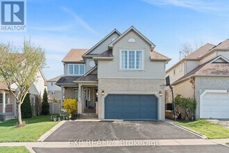 2906 Peacock Dr in Mississauga, ON - Building Photo - Building Photo