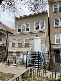 3503 W Belden Ave, Unit 3 in Chicago, IL - Building Photo - Building Photo