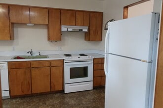 1312 N Western Ave, Unit Apt. A in Wenatchee, WA - Building Photo - Building Photo