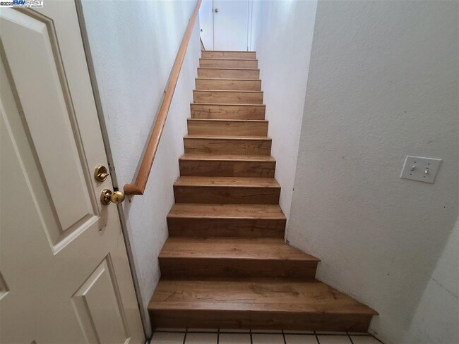 11882 Flanagan Ct in Dublin, CA - Foto de edificio - Building Photo